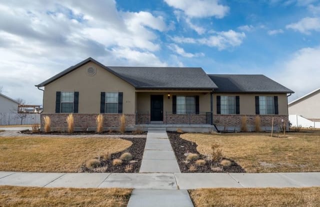 2156 E Winterway - 2156 E Stanford Dr, Eagle Mountain, UT 84005