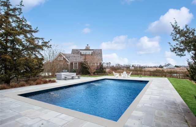 Photo of 18 Pleasant Avenue