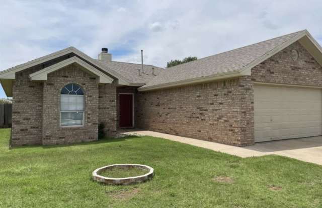 1917 77th pl - 1917 77th Place, Lubbock, TX 79423