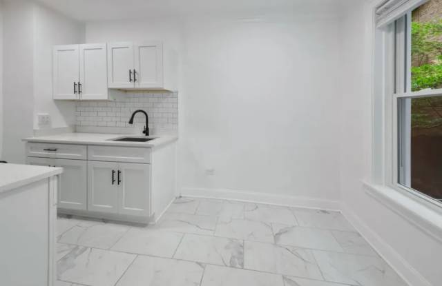 5033-5041 North Sheridan Rd.