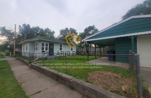 Southside 2 bedroom, 1 bath, 1 car detached garage home near Belmont, Available Now!