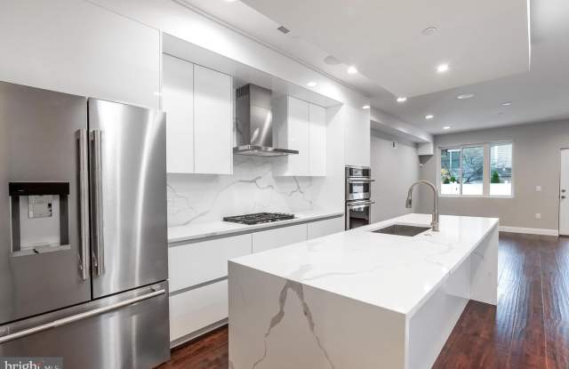 1516 CAMBRIDGE ST #1