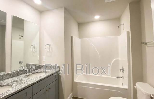 Photo of 1005 Enclave Circle