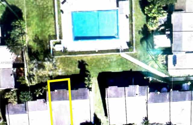 455 NE 210th Cir Ter