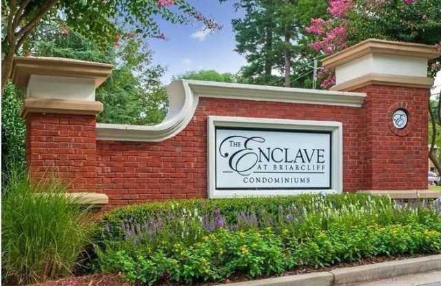 1222 Westchester Ridge NE