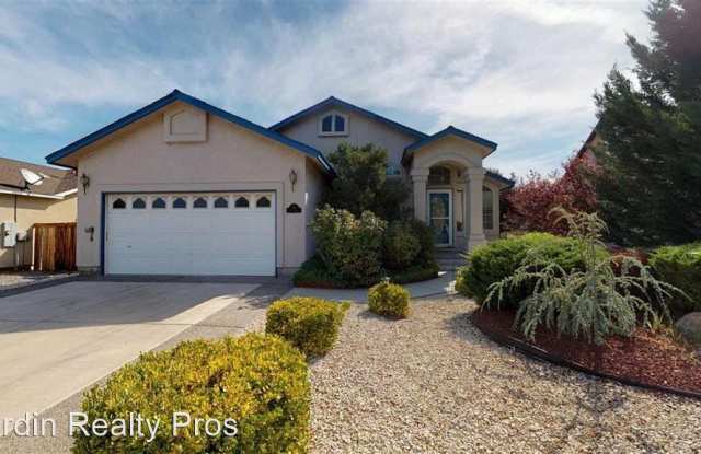 714 Divot Dr - 714 Divot Drive, Fernley, NV 89408