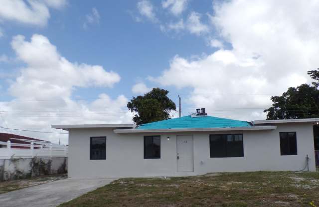 Photo of 1310 W 1st Street