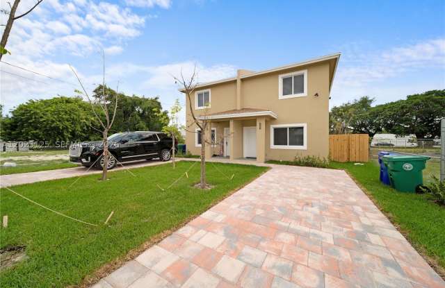 1770 NW 55th St
