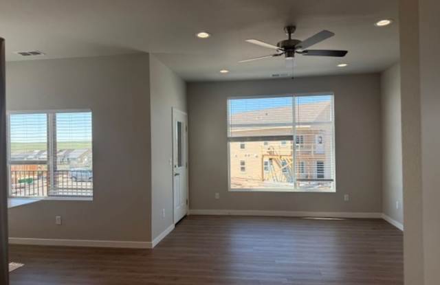 1920 Howling Moon Wy