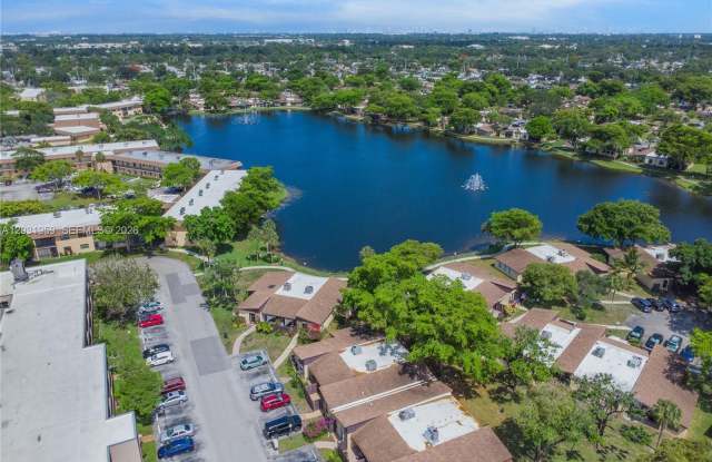 322 Briarwood Cir