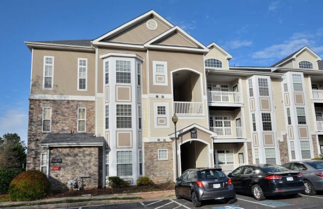 507 SUNSET VIEW TER SE #202 - 507 Sunset View Terrace Southeast, Leesburg, VA 20175