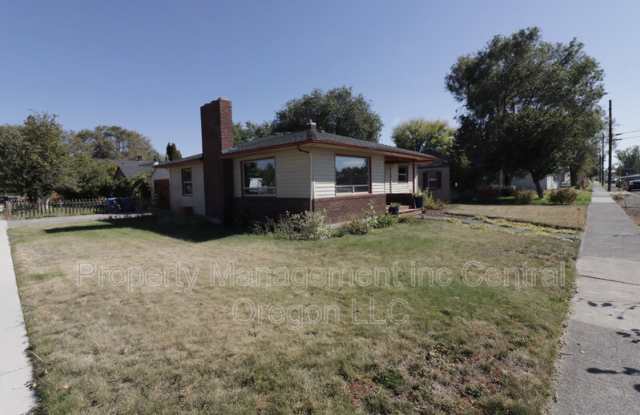 348 Northwest 10th Street