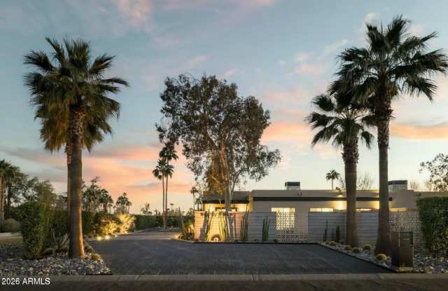 8011 E Larkspur Drive