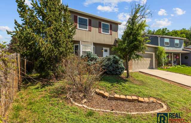Photo of Charming 3-Bed Home Near CSU with Spacious Yard and Unique Features!
