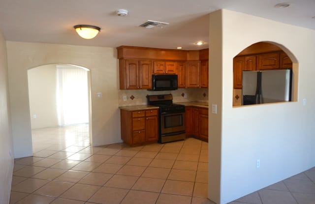 2909 N Flanwill Blvd - 2909 North Flanwill Boulevard, Tucson, AZ 85716