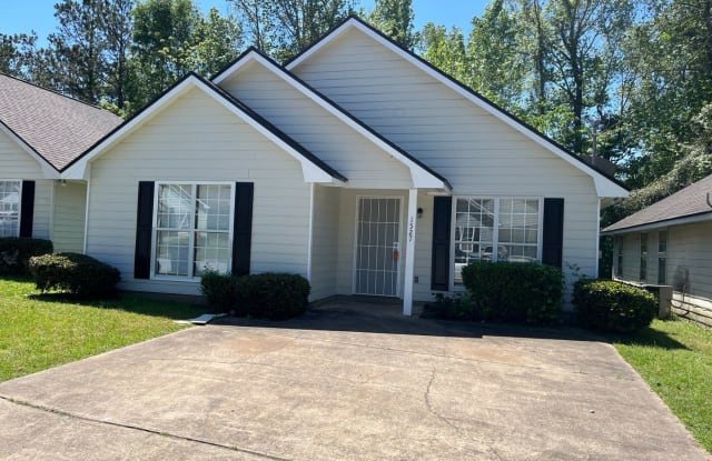 1527 Summerplace Drive - 1527 Summerplace Drive, Phenix City, AL 36867