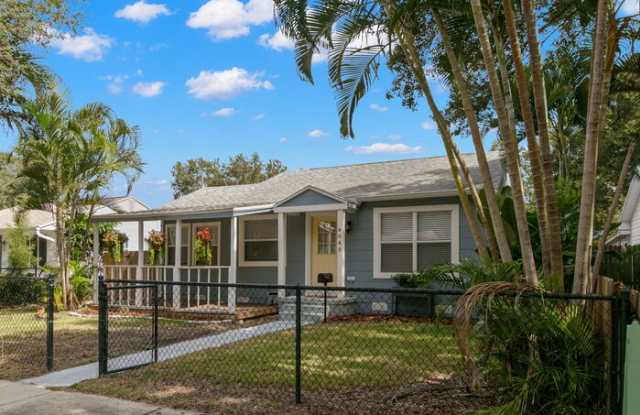 4049 Iris Street North