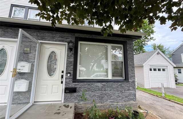 815 Carpenter Place