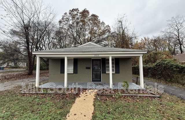 Photo of 1925 Farrington St