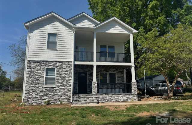 1008 Rockland Circle