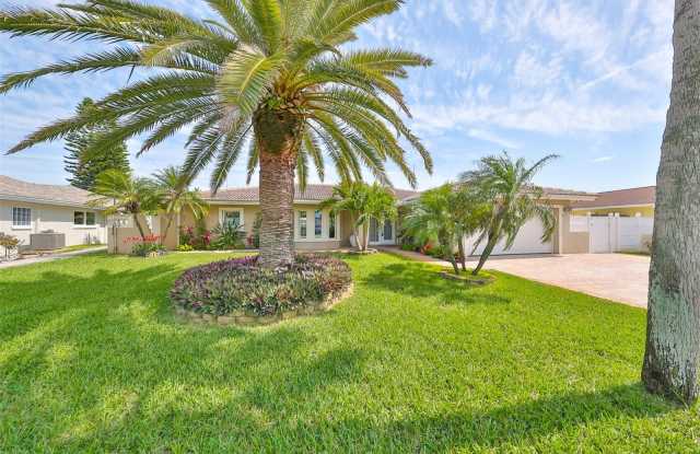 6429 LAKE SUNRISE DRIVE