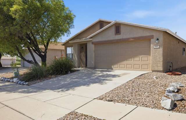 Spacious 4-Bedroom Home with Modern Features & Large Backyard!
