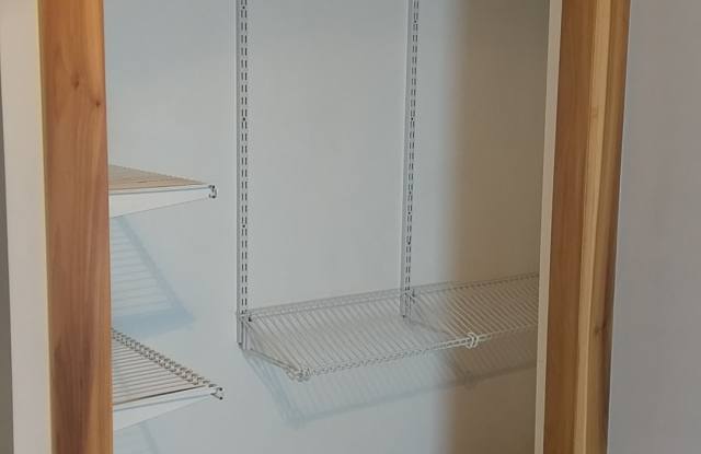 439 Coolspring Street - C