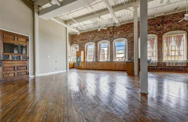 161 Mangum Street unit: 302