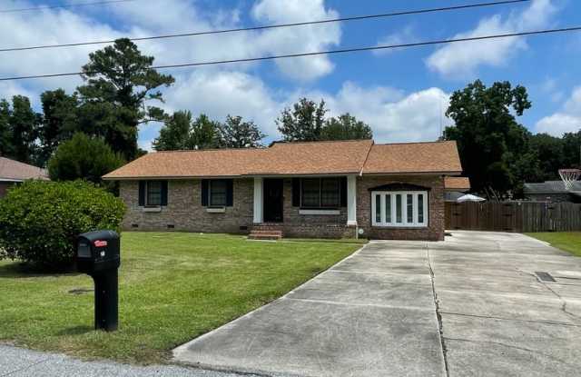 Photo of West Oak Forest Home in West Ashley!