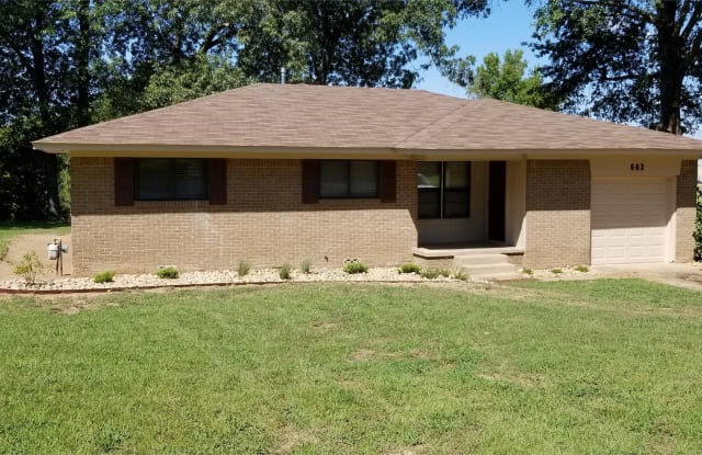 602 Tamy Street - 602 Tamy Street, Quitman, TX 75783