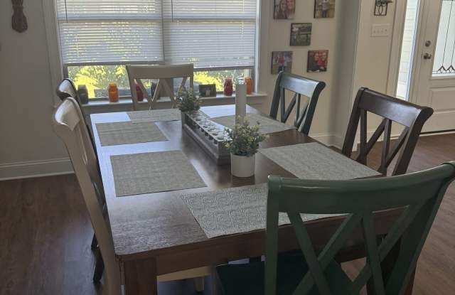 385 Trinity Pond Rd - 385