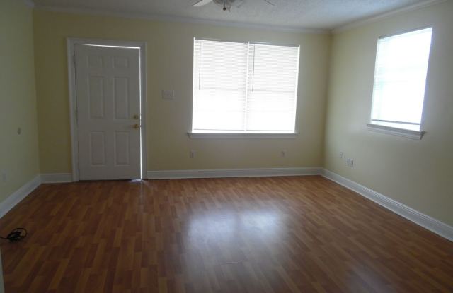 2 Bedroom, 1 bath home in Marrero