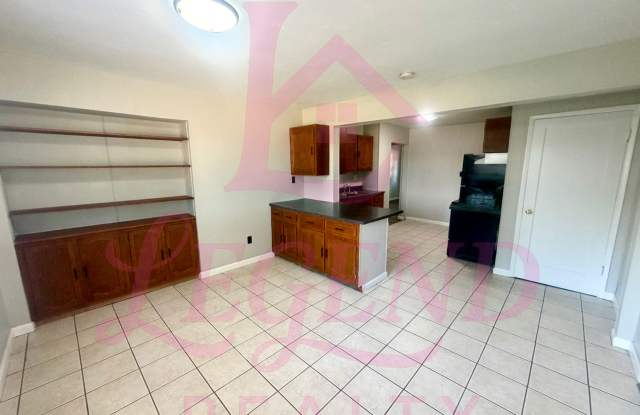 Adorable 2 Bedroom 1 Bathroom Home In St. Ann!!!