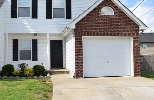 Wonderful 3 Bedroom 2 1/2 Bath Townhouse Now Available!