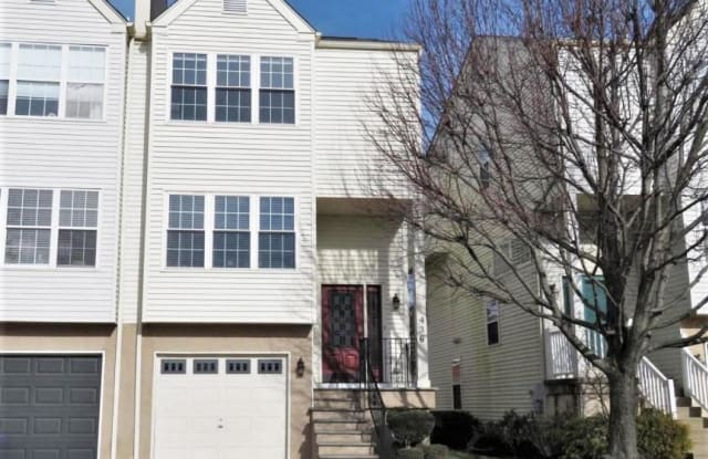 436 PLEASANT VALLEY DRIVE - 436 Pleasant Valley Drive, Conshohocken, PA 19428