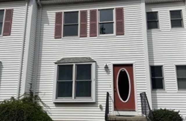 Photo of 955 Pleasant St unit: 3