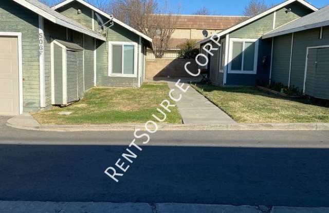 504 W Avenue J4