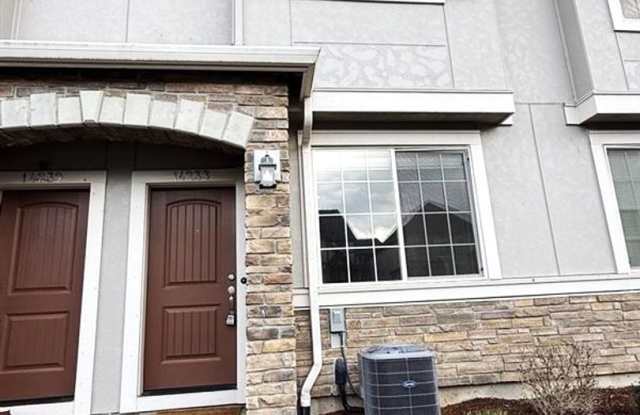 14233 SW 169th Avenue ~ Gorgeous Tri-Level Townhome