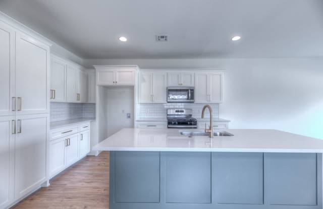 2819 E 81st Pl S Unit #B