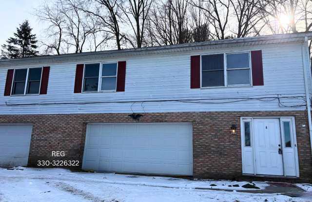 3175 Dewalt Drive - 1