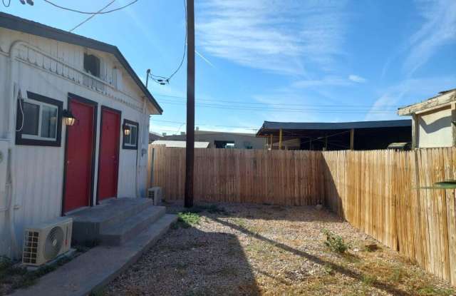 104 E Roosevelt Street