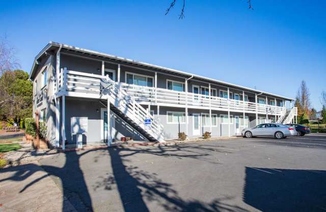 Silver Creek Apartments