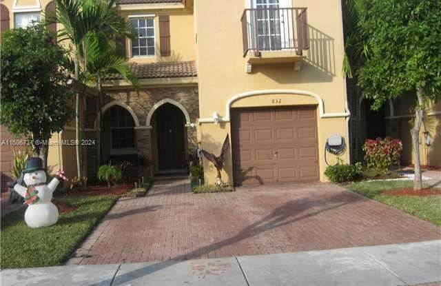 832 SW 154th Path - 832 Southwest 154th Path, Miami-Dade County, FL 33194