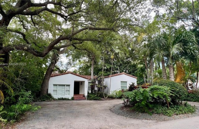 4151 Barbarossa Ave - 4151 Barbarossa Avenue, Miami, FL 33133