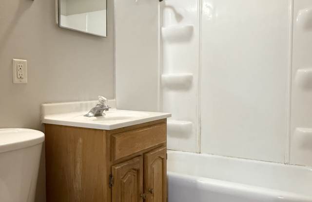 Photo of 2080 Allen Boulevard - 28