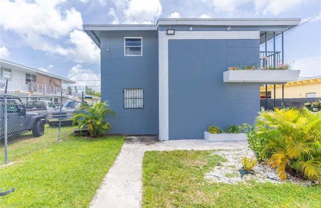 1445 NW 2nd Ave