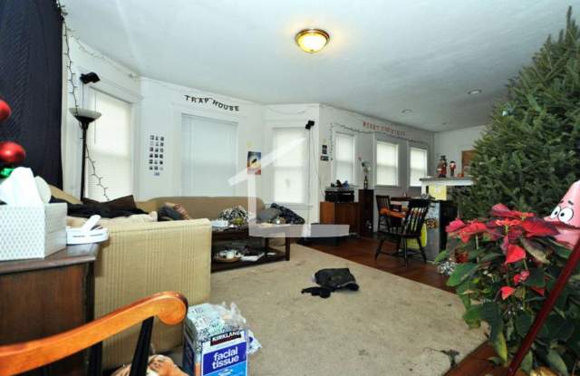 Photo of 4 bed near green line Allston