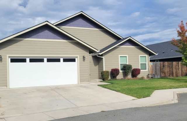 Photo of 108 SW Little Meadow Ln