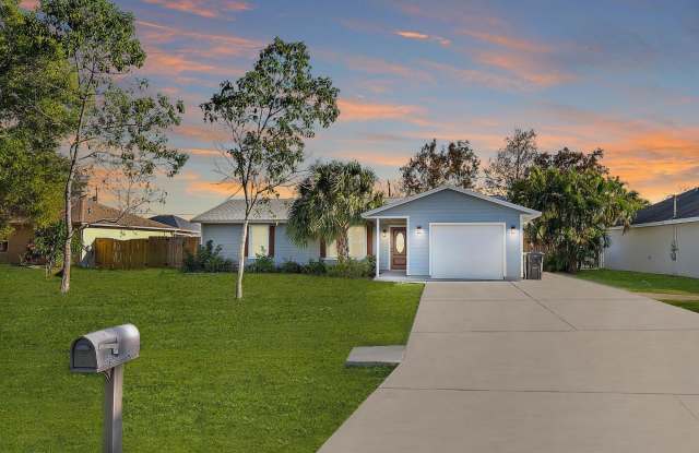 549 NW Salina Terrace