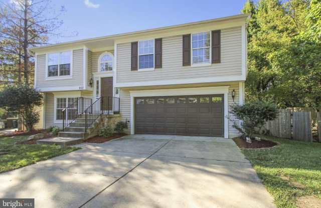 Photo of 102 W DEER PARK Road